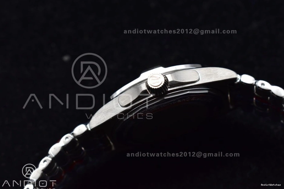 A SS 529 Chronomat Factory Dial Best Automatic SoftTouch GMT Bracelet 40mm 1:1 Edition BLS on Breitling Grey 0715